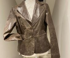 leather jacket brown