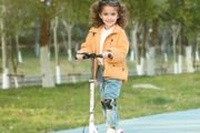 Kids Scooter 3-8 Years, Foldable 2-Wheel Scooter with LED Light-Up Wheels, 4 Height Settings, White