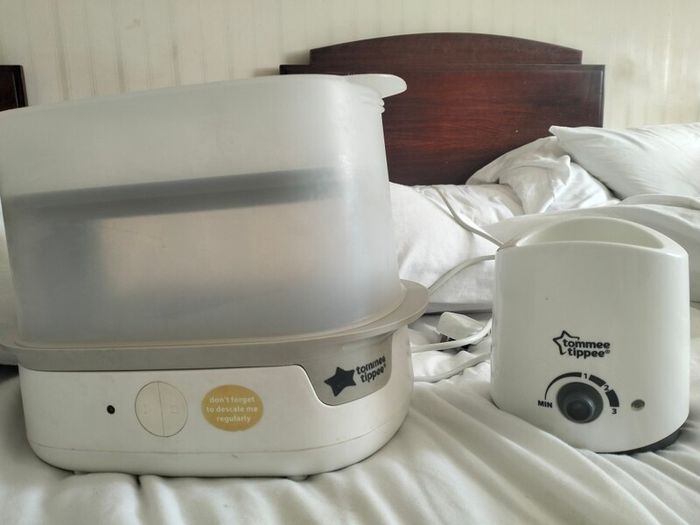 Tommee Tippee Bundle: Electric Steam Sterilizer & Bottle Warmer