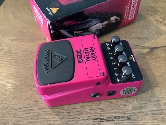 Behringer HM300 Heavy Metal Distortion guitar effect box