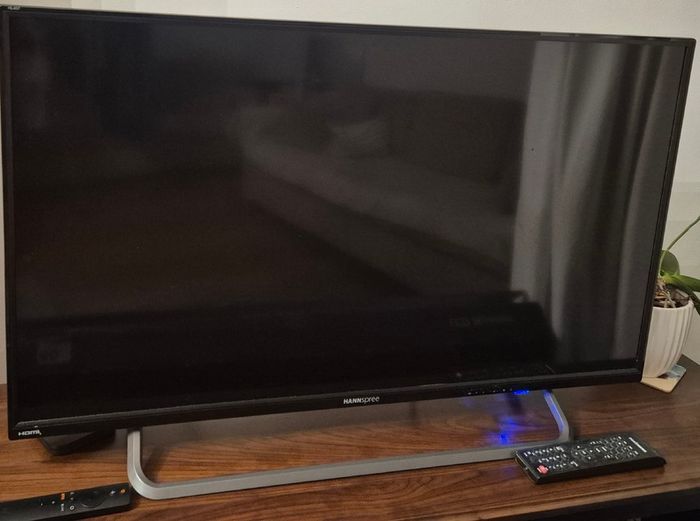 40 inch Monitor