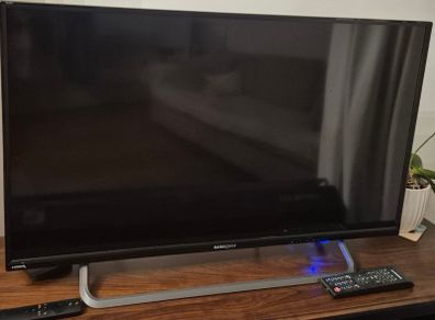 40 inch Monitor