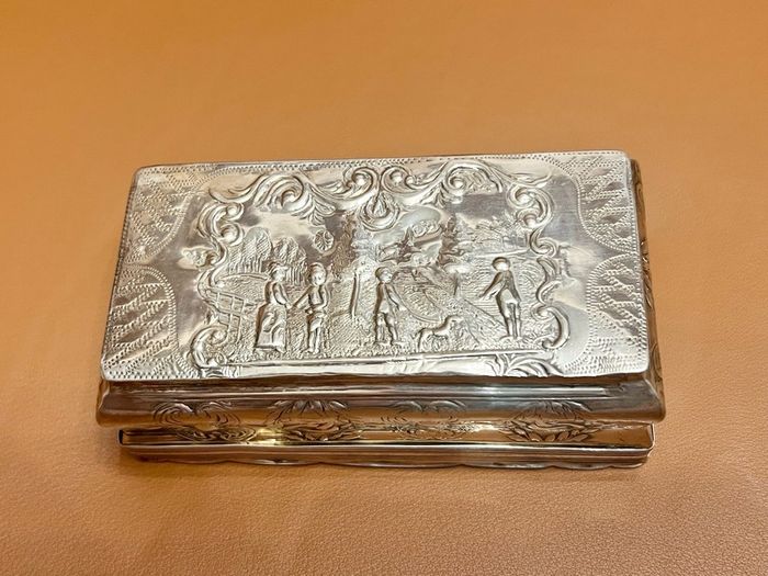 Beautiful Sheffield 1901 Edwardian solid sterling silver jewelry box