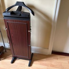 Valet stand
