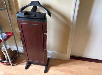 Valet stand