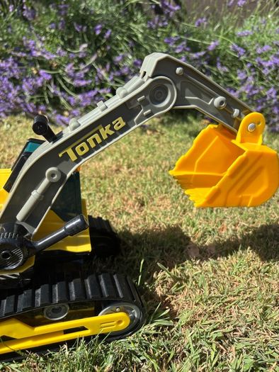 Tonka Excavator Digger