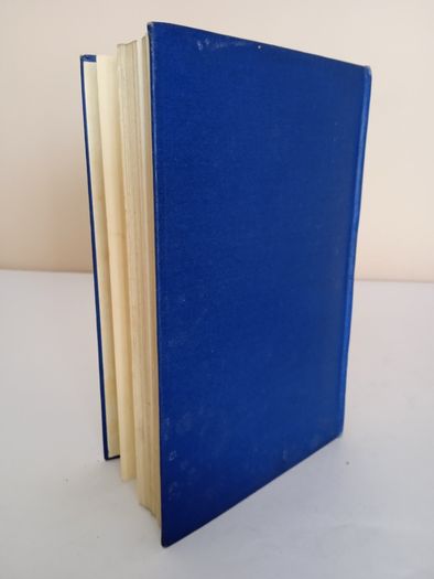 A Golden Treasury of Irish Verse Edited by Lennox Robinson (PT215)
