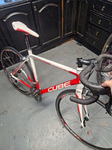 Cube Agree Pro (Ultegra) like new condition