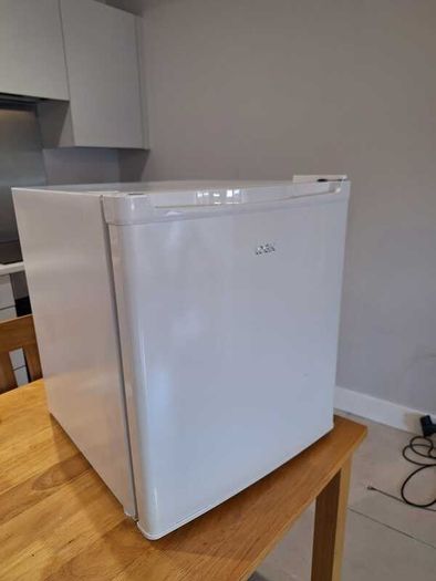 Logk Freezer
