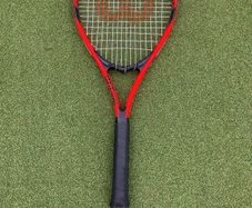 wilson tennis racket