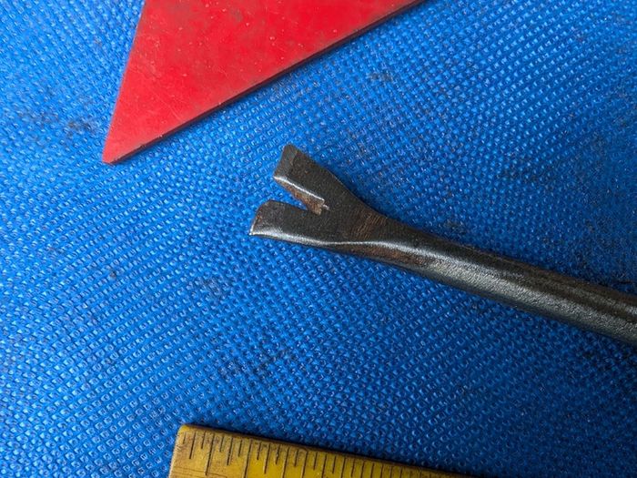 Upholsterers Tack Lifter