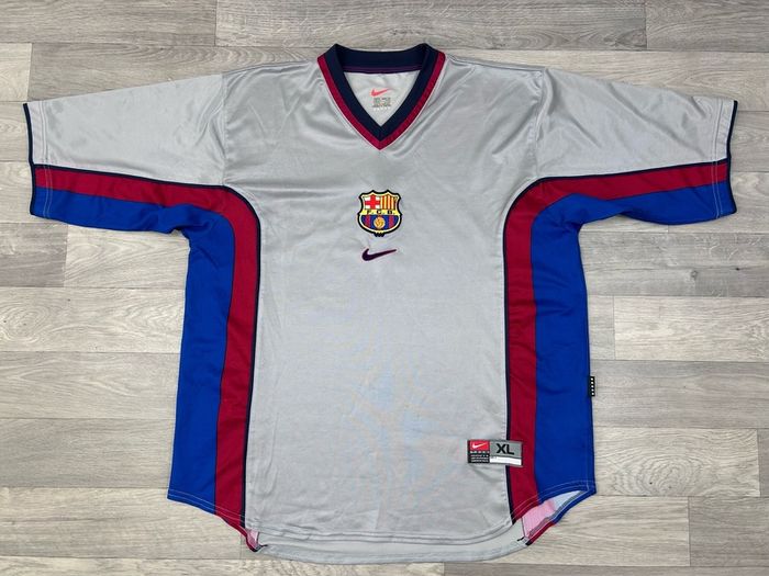 Genuine Vintage 1998 Barcelona Away Jersey Shirt Mens XL Silver