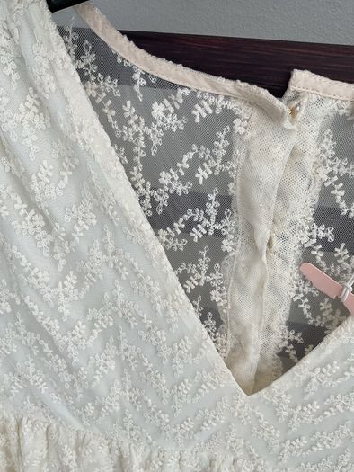 dress Bnwt cream lace mini dress grace & mila size small 10