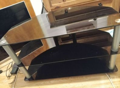 Black glass tv unit