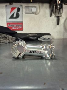 Unon stem