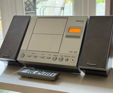 Panasonic SA-EN28 Retro Mini Hi-Fi CD Stereo System - Complete with Speakers & Remote