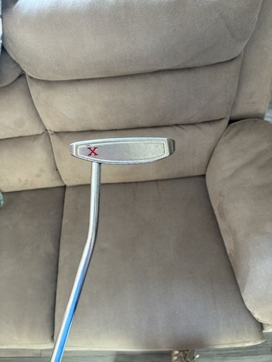 Scotty Cameron Red X putter