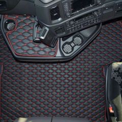 Truck floor mat