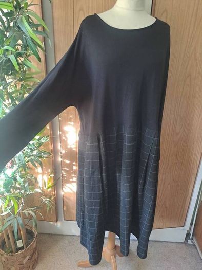 Kokomarina black winter dress with pockets