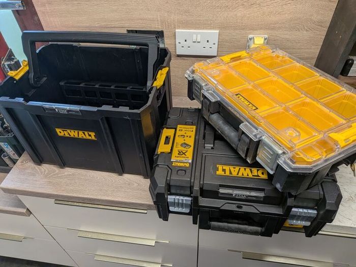 Dewalt T staks x3