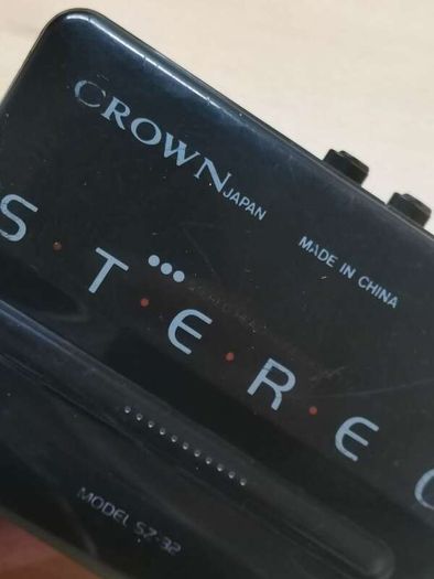 Crown SZ-32 Walkman Cassette Player