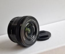 Sony 16-50mm  APS-C