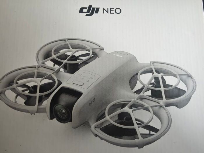 As new - DJI Neo + Remote, case, battery