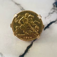 Half sovereign ring