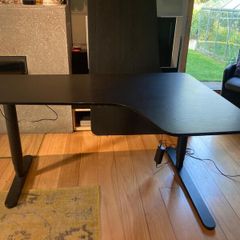 Bekant IKEA standing desk