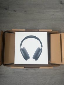 AirPods Max type C model