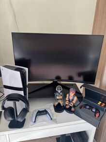 PS5 Pro Ultimate 4K Bundle Barely Used Full warranties