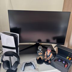 PS5 Pro Ultimate 4K Bundle Barely Used Full warranties