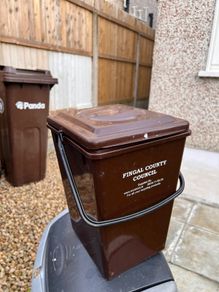 Rubish bin