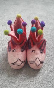 BNWT Felt kids shoes from Nepal - Handmade and very warm - Size 24