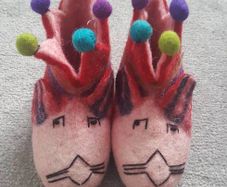 BNWT Felt kids shoes from Nepal - Handmade and very warm - Size 24