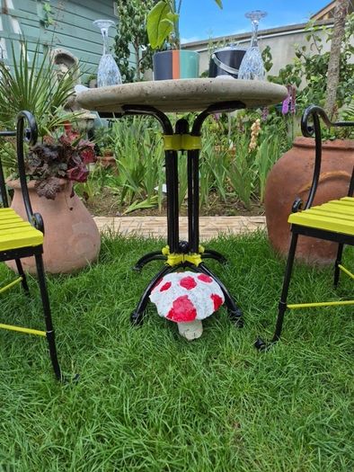 Bistro set Forged Garden Chairs  Cast iron table very heavy furniture patio decking steel home house  cottage benchs gift present new sea shels furniture pots statue  table and chairs seat