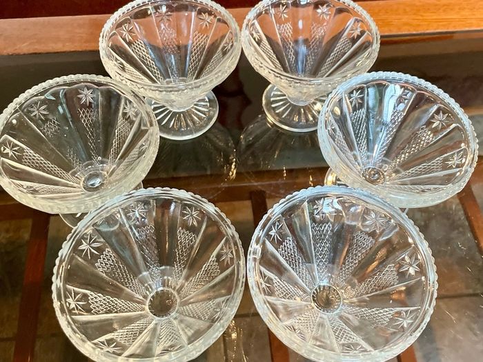 1950s Art Deco Vintage Pressed Glass Dishes Footed Set Of 6 1950