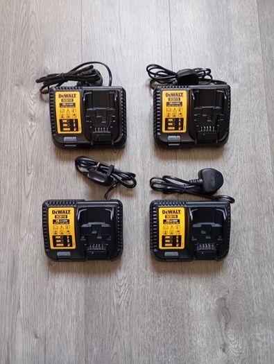 DeWalt dcb115 Charger (New)