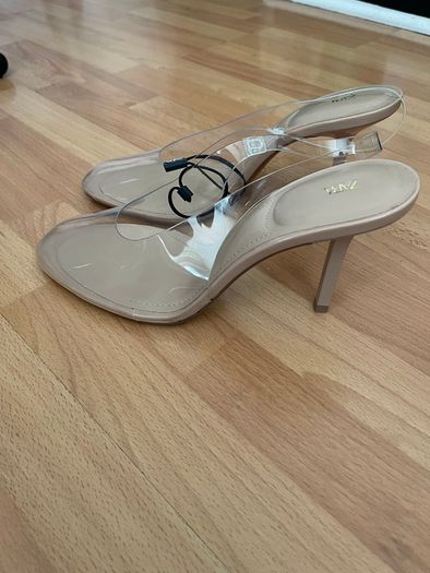 Shoe