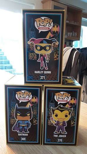 DC Comics Blacklight Funko Pop Batman Animated Series Joker Harley Quinn