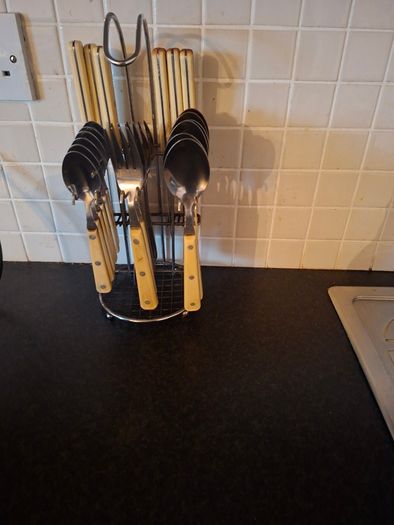 Kitchen utensils
