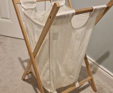 Laundry basket foldable
