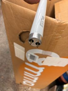7x 58w fluorescent bulbs 1.5m long