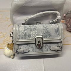 mini handbag