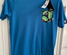 Quicksilver t-shirt