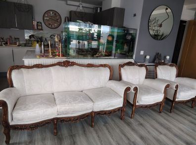 Beautiful 3 piece vintage suite