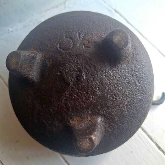 Small Cast Iron 3-Legged Gypsy Pot