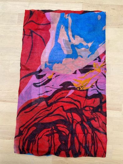 300 Ladies Scarves - Full Size - Summer Sellers!!