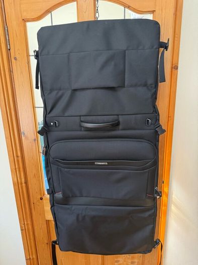 Samsonite Pro DLX6 Tri Fold Garment Bag