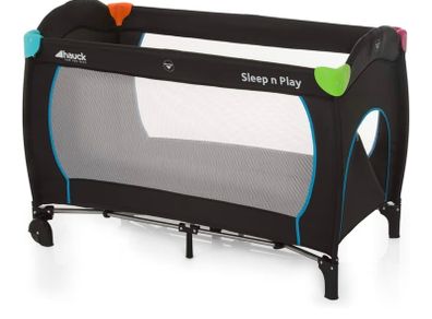 Baby travel cot